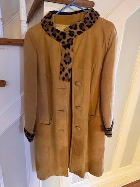 Women’s Vintage Sussmans Daytona Beach Suede Trench Coat Calf Hair Collar S/M